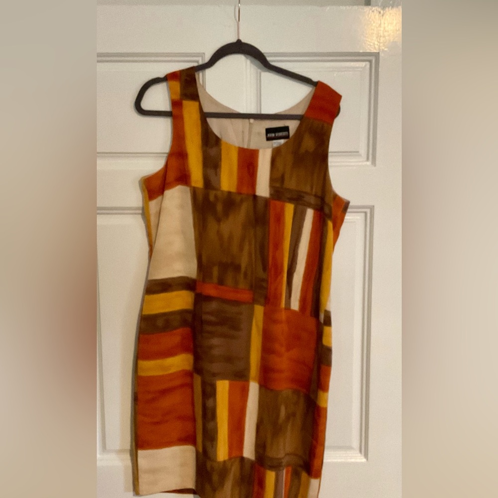 Vibrant Sleeveless Sheath Dress
